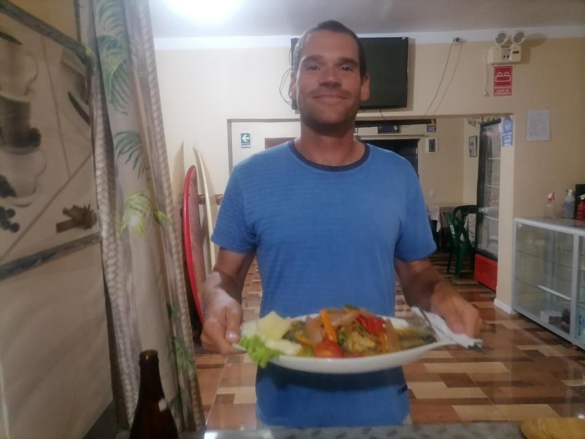Hospedaje Restaurante El Hombre プエルト・チカマ エクステリア 写真