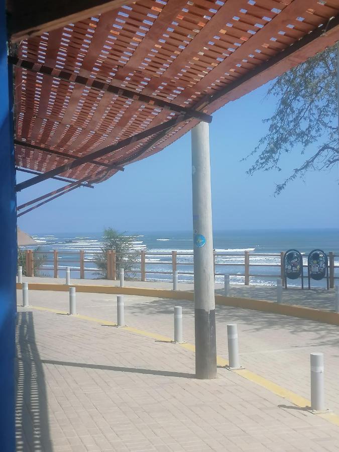 Hospedaje Restaurante El Hombre プエルト・チカマ エクステリア 写真